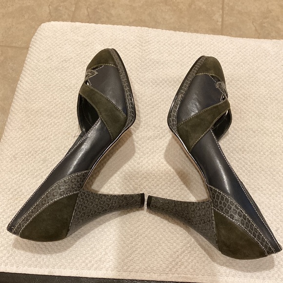 Bisou Bisou Michele Bohbot Retro Leather and Suede Peep Toe Pumps Heels Size 8M - Picture 5 of 14